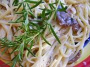 Vietnamese garlic spaghetti
