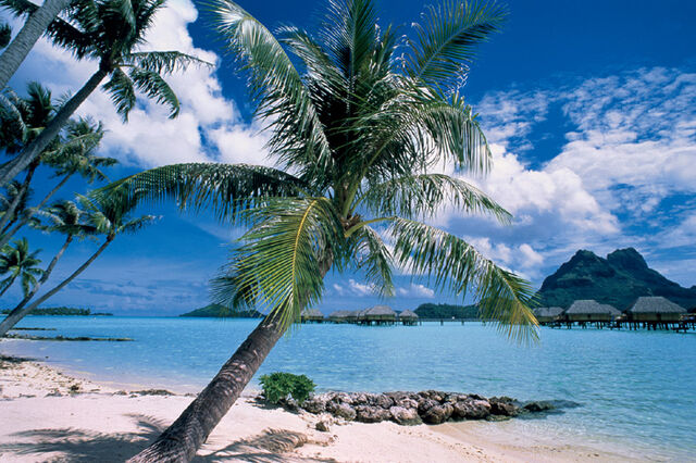 File:BoraBoraBeachInTahiti.jpg