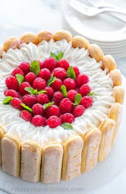 Lady-fingers-charlotte-cake