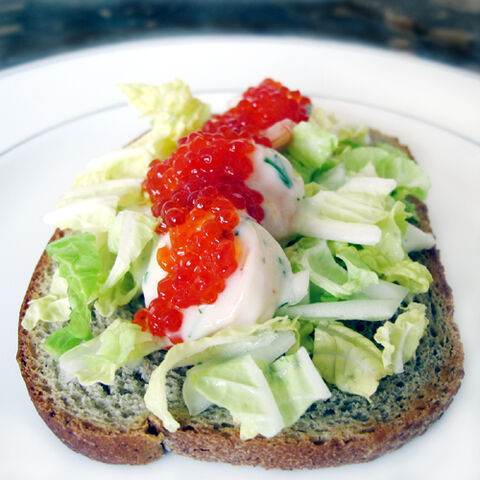 File:Toast Skagen 271 SM.jpg