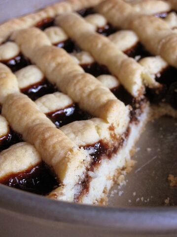 File:Crostata4 creampuffsinvenice.jpg