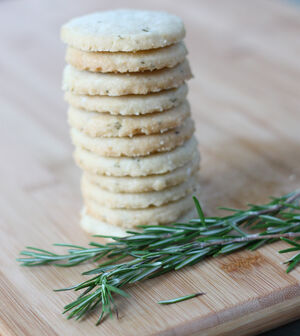 Lemonrosemaryshortbread1