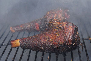 Kettle-smoking-lamb