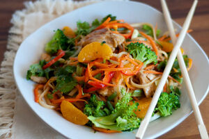 Easy-orange-chicken-noodle-stir-fry-recipe