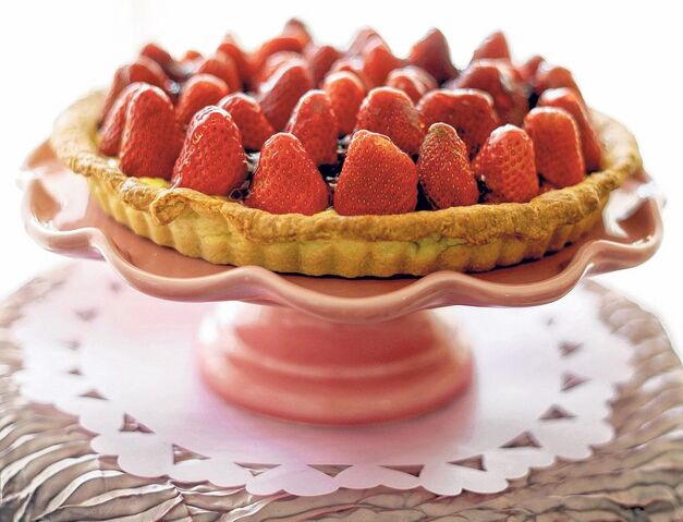 File:Strawberrycrowntart.jpg