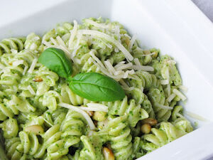Creamy pesto pasta