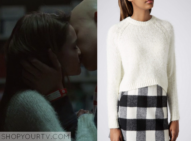 File:Emma-white-fluffy-sweater.png