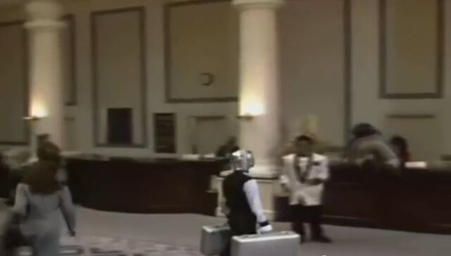 File:Ganymede Inn Lobby.jpg