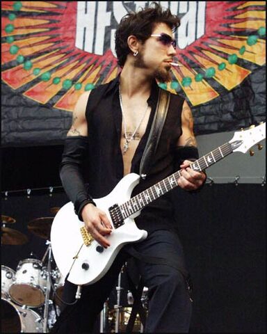 File:Dave+Navarro+dave navarro.jpg