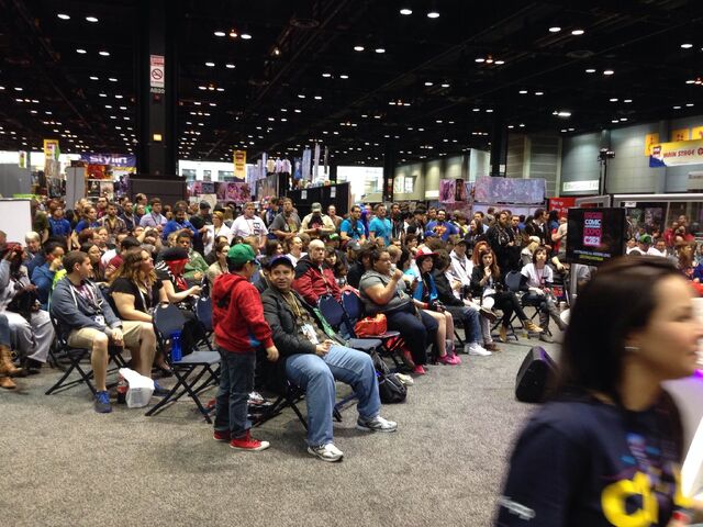 File:C2e22014-cosplaycrowd.jpg