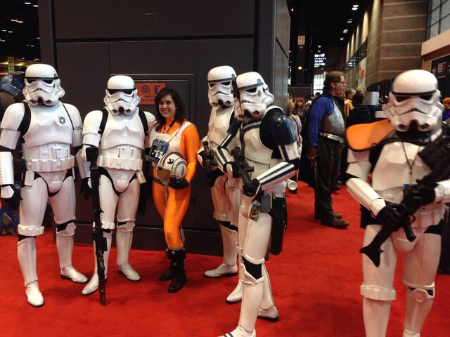 File:C2e22014-allthetroopers.jpg