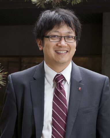 Archivo:HenryYu.jpg