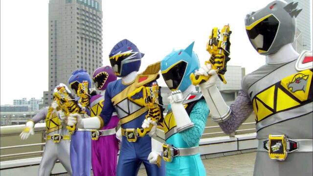 File:Mordecai Mounds as Dino Charge.jpg