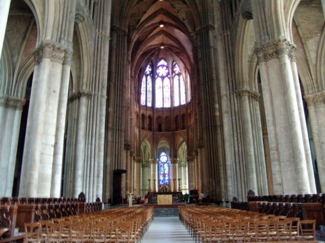 File:Reims Cathedral-3.jpg
