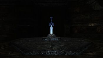 NobleSwordPedestalAlt