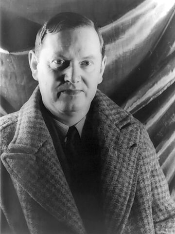 File:EvelynWaugh.jpg