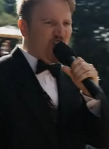 Archivo:Cantante.png