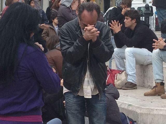 File:RE6 Praying 2.jpg