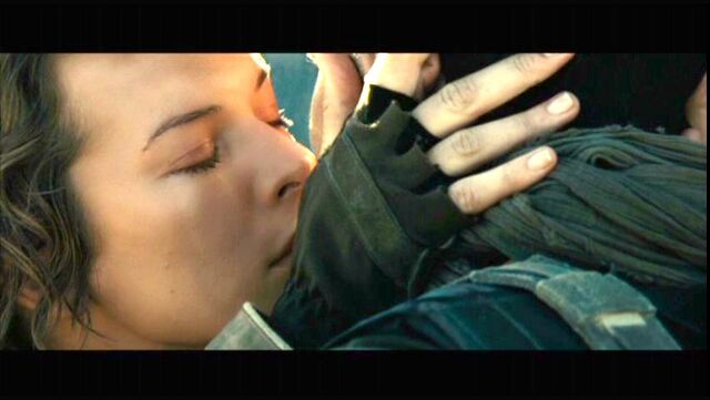 Plik:007REE Milla Jovovich 039.jpg