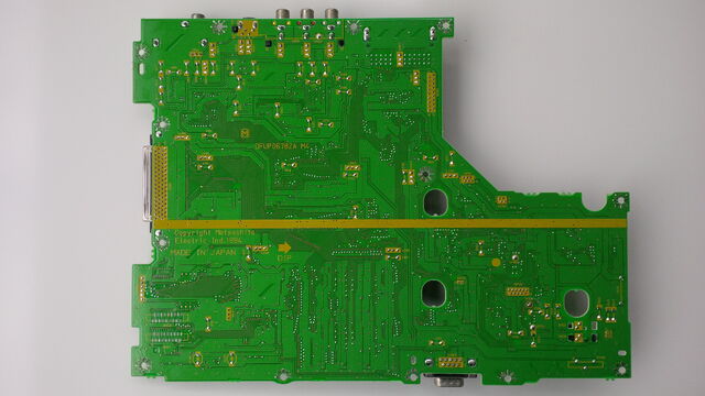 File:FZ-10 mainboard underside 01.jpg
