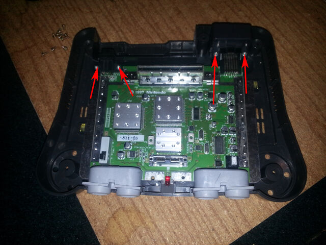 File:4 screws.jpg