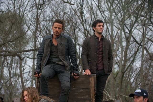 File:-revolution--season-2x19-17.jpg