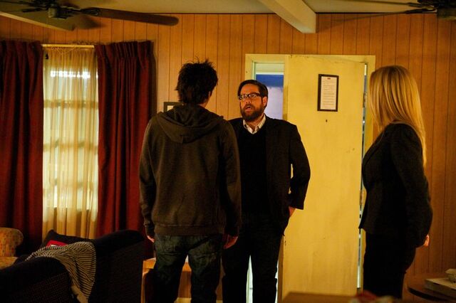 File:-revolution 2x15-10.jpg