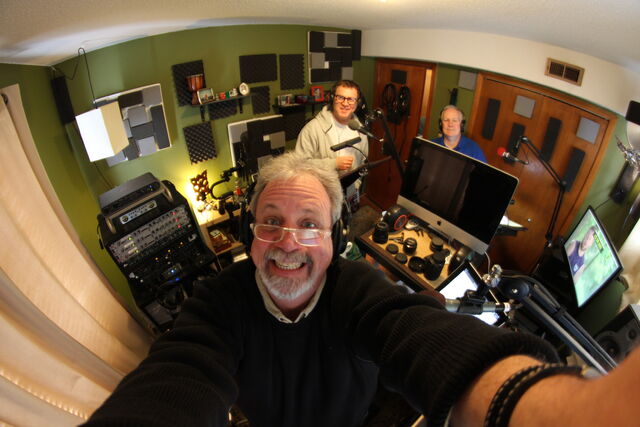 File:TotalRiffOff InStudio 01.jpg