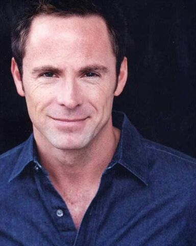 File:William-DeVry.jpg