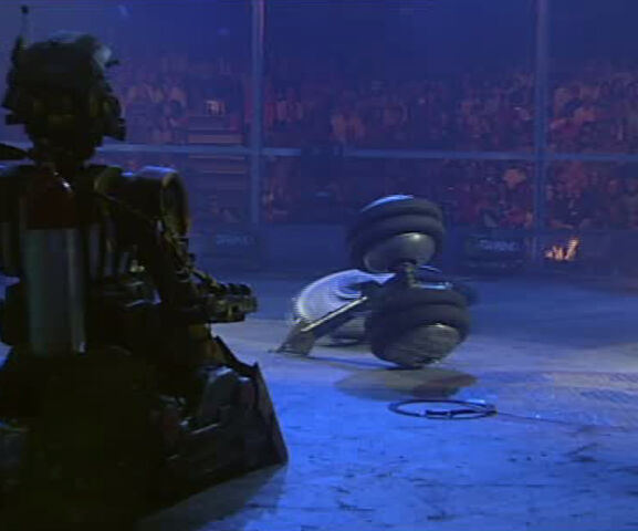 File:13 Black vs Stinger.jpg