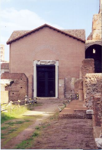 File:Mariaantiqua front01.jpg
