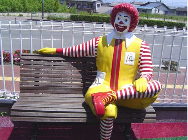 File:Bench sitting Ronald.jpg