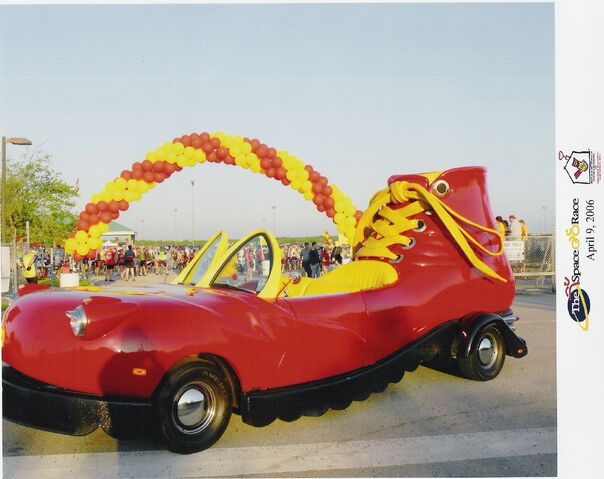 File:Red Shoe Car.jpg