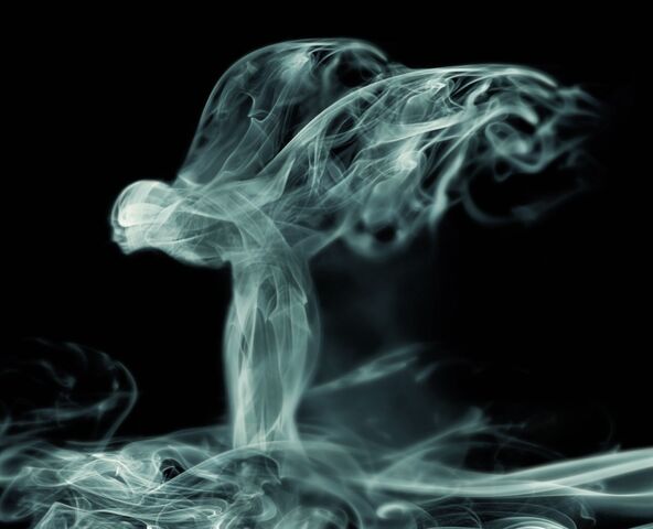 File:Rolls-Royce-Wraith-2013-Genf-Ghost-Coupé-Teaser.jpg