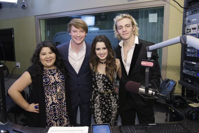 File:RadioDisney2015-11.jpg