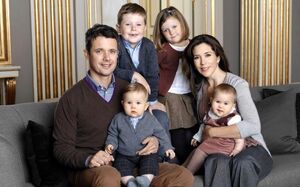 Frederik-Christian-Vincent-Isabella-Mary-Josephine-2011-11-18.jpg