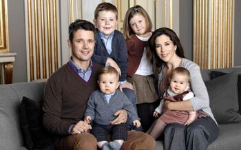 Frederik-Christian-Vincent-Isabella-Mary-Josephine-2011-11-18.jpg
