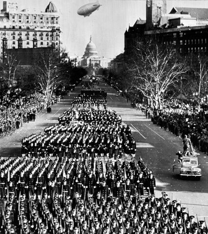 File:Parade.jpeg