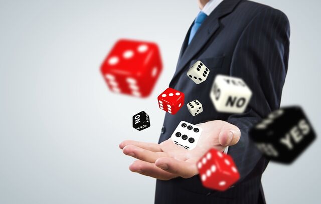 File:ThrowingDice.jpg