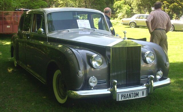 File:Baron - 1968 Rolls-Royce Phantom V in real life.jpg