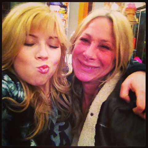 File:Jennette and make-up artist Patti May 6, 2013.jpg