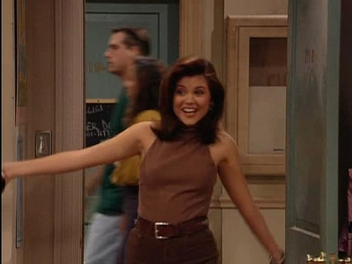 KellyKapowski2