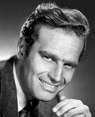 File:36-charlton-heston-theredlist.jpg