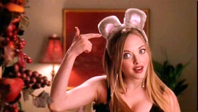 File:Amanda Seyfried in Mean Girls (Karen Smith).jpg