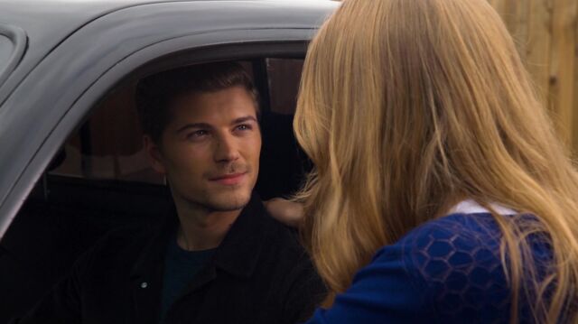File:Scream S02E04 1080p 0755.jpg