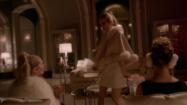 File:Normal ScreamQueens111 0074.jpg