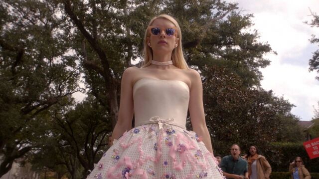 File:Normal ScreamQueens112 1017.jpg