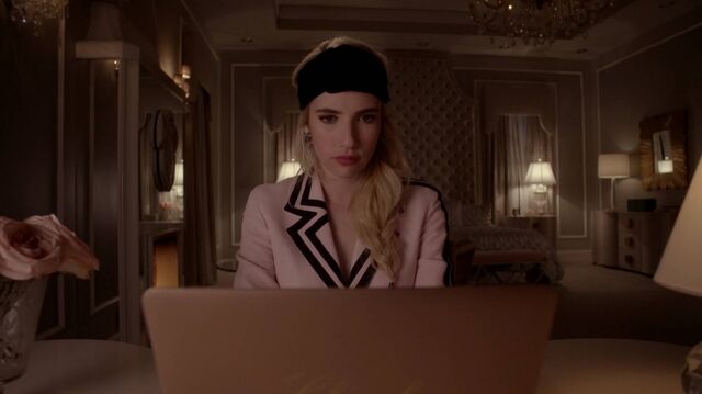 File:Normal ScreamQueens112 1055.jpg