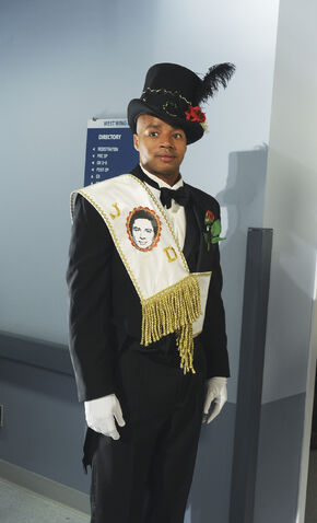 File:9x6 Turk in suit.jpg