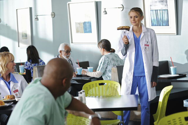 File:9x6 Denise taunts Turk.jpg
